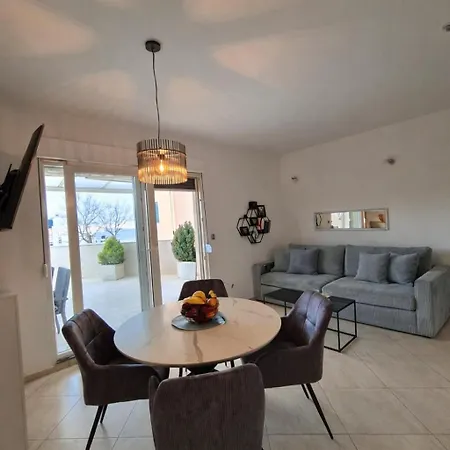 2br With Sea View, Terrace&free Parking Near شقة *